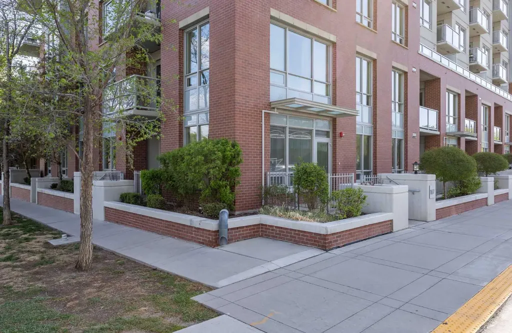 46 9 Street NE Calgary AB T2E 7Y1