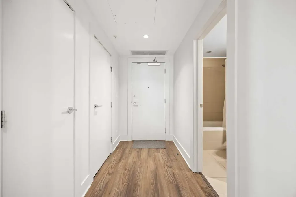 46 9 Street NE Calgary AB T2E 7Y1