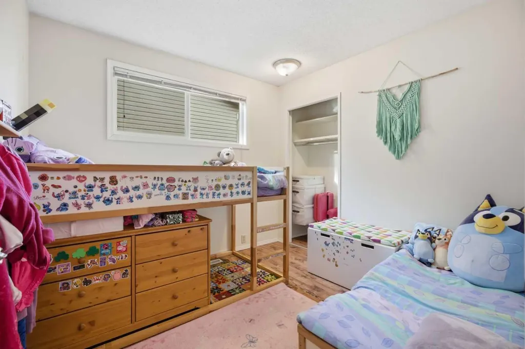 14816 1 Street SE Calgary AB T2X1A1