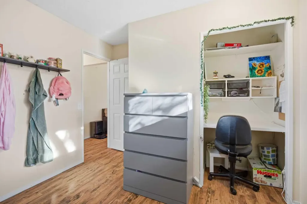 14816 1 Street SE Calgary AB T2X1A1