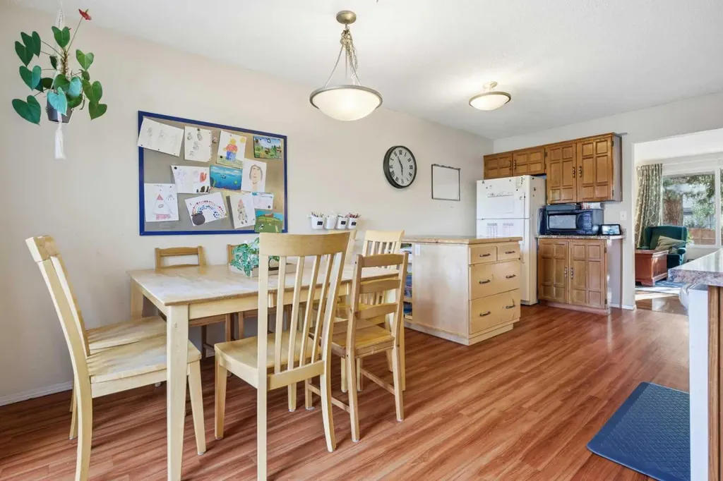 14816 1 Street SE Calgary AB T2X1A1