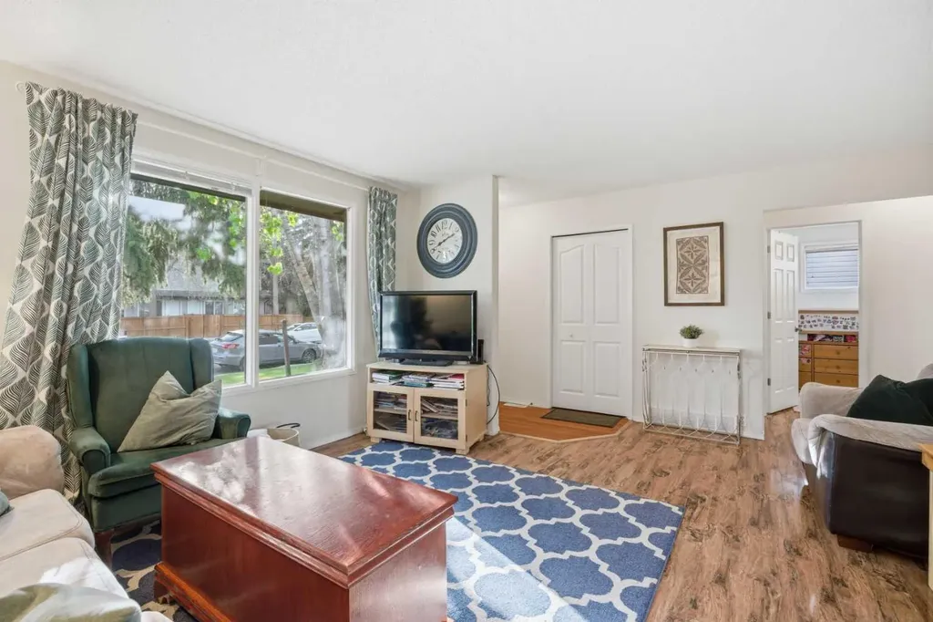 14816 1 Street SE Calgary AB T2X1A1