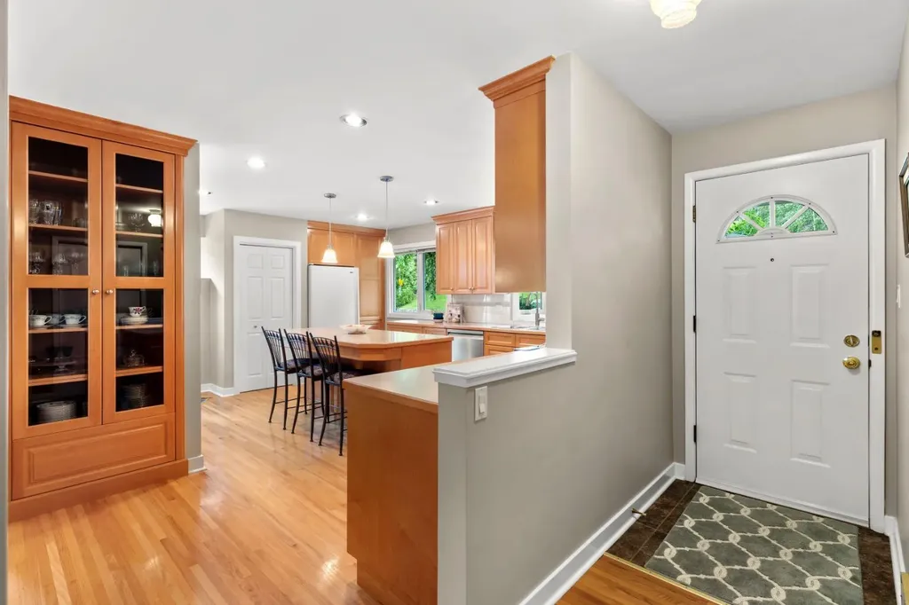 1334 Hamilton Street NW Calgary AB T2N 3W6