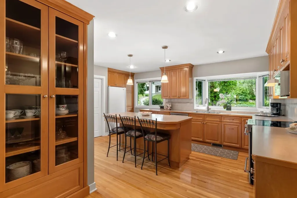 1334 Hamilton Street NW Calgary AB T2N 3W6