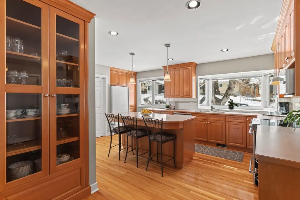 1334 Hamilton Street NW Calgary AB T2N 3W6