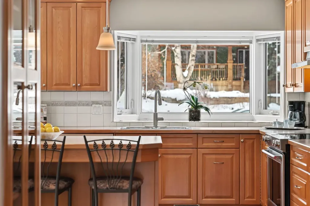 1334 Hamilton Street NW Calgary AB T2N 3W6
