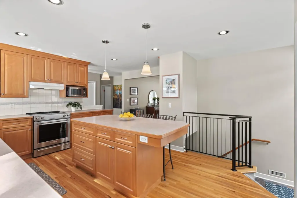 1334 Hamilton Street NW Calgary AB T2N 3W6