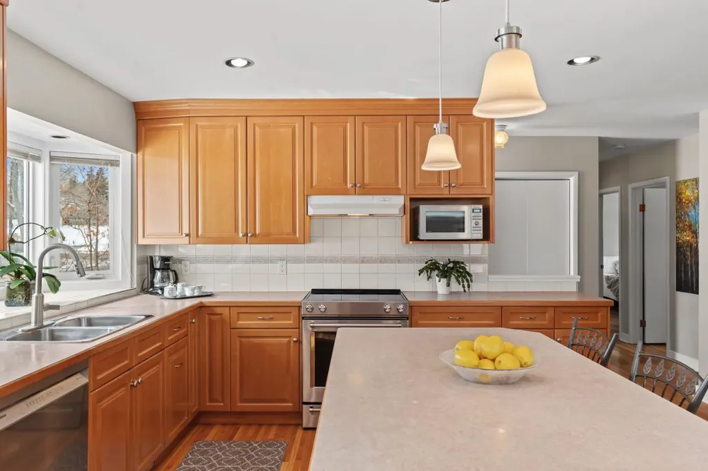 1334 Hamilton Street NW Calgary AB T2N 3W6