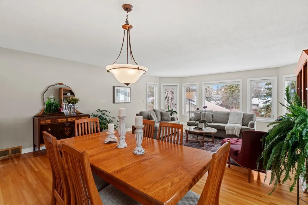 1334 Hamilton Street NW Calgary AB T2N 3W6