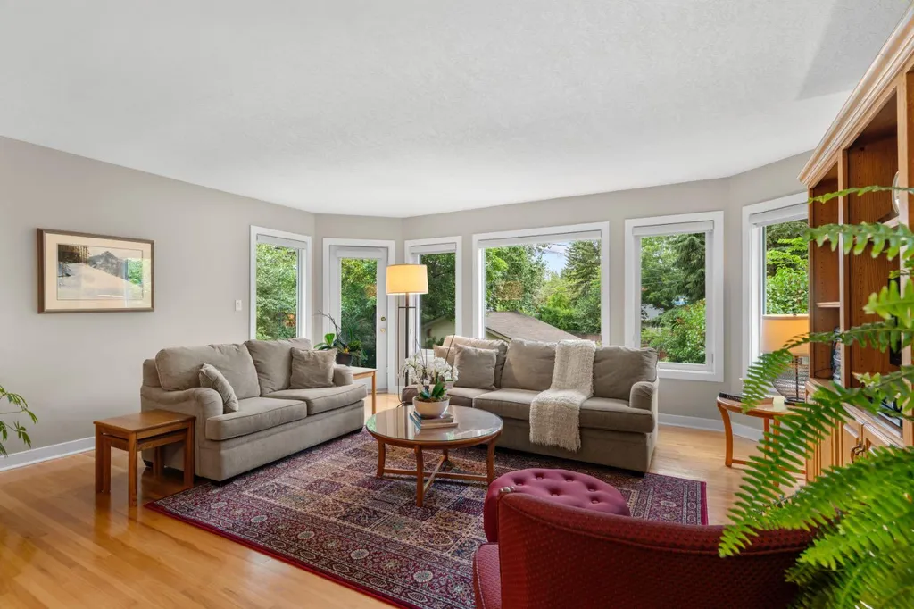 1334 Hamilton Street NW Calgary AB T2N 3W6