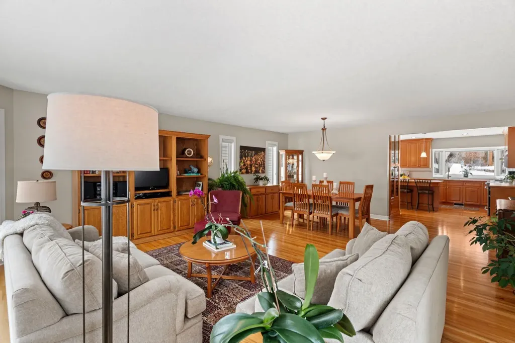 1334 Hamilton Street NW Calgary AB T2N 3W6