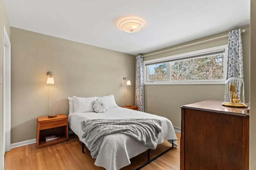 1334 Hamilton Street NW Calgary AB T2N 3W6