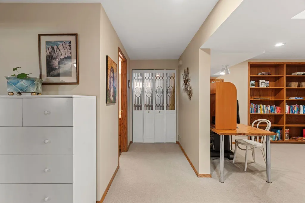 1334 Hamilton Street NW Calgary AB T2N 3W6