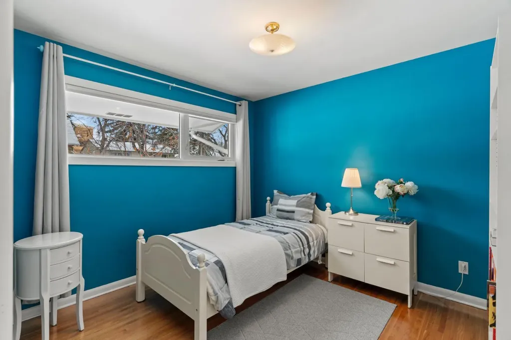 1334 Hamilton Street NW Calgary AB T2N 3W6