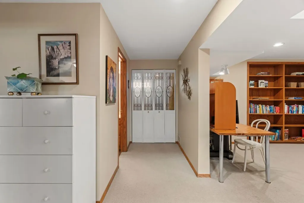 1334 Hamilton Street NW Calgary AB T2N 3W6