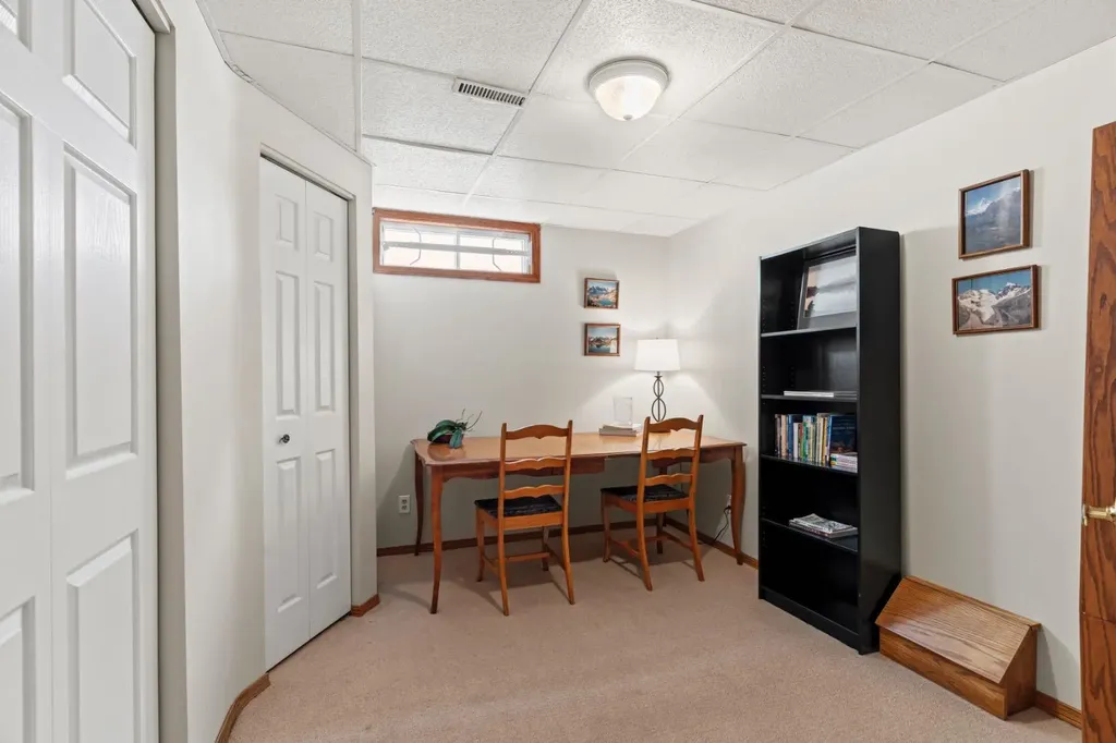 1334 Hamilton Street NW Calgary AB T2N 3W6