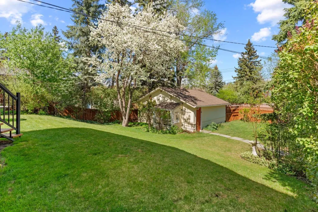 1334 Hamilton Street NW Calgary AB T2N 3W6