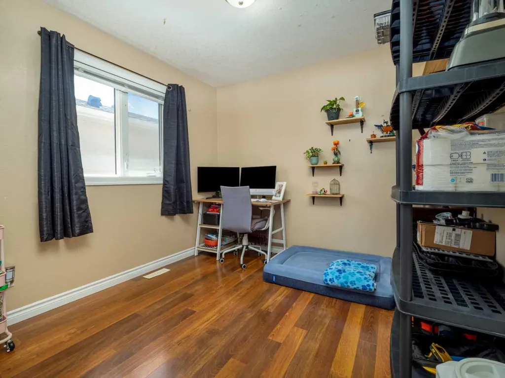 76 Blackfoot Crescent W Lethbridge AB T1K 7P7