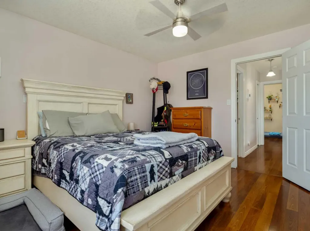 76 Blackfoot Crescent W Lethbridge AB T1K 7P7