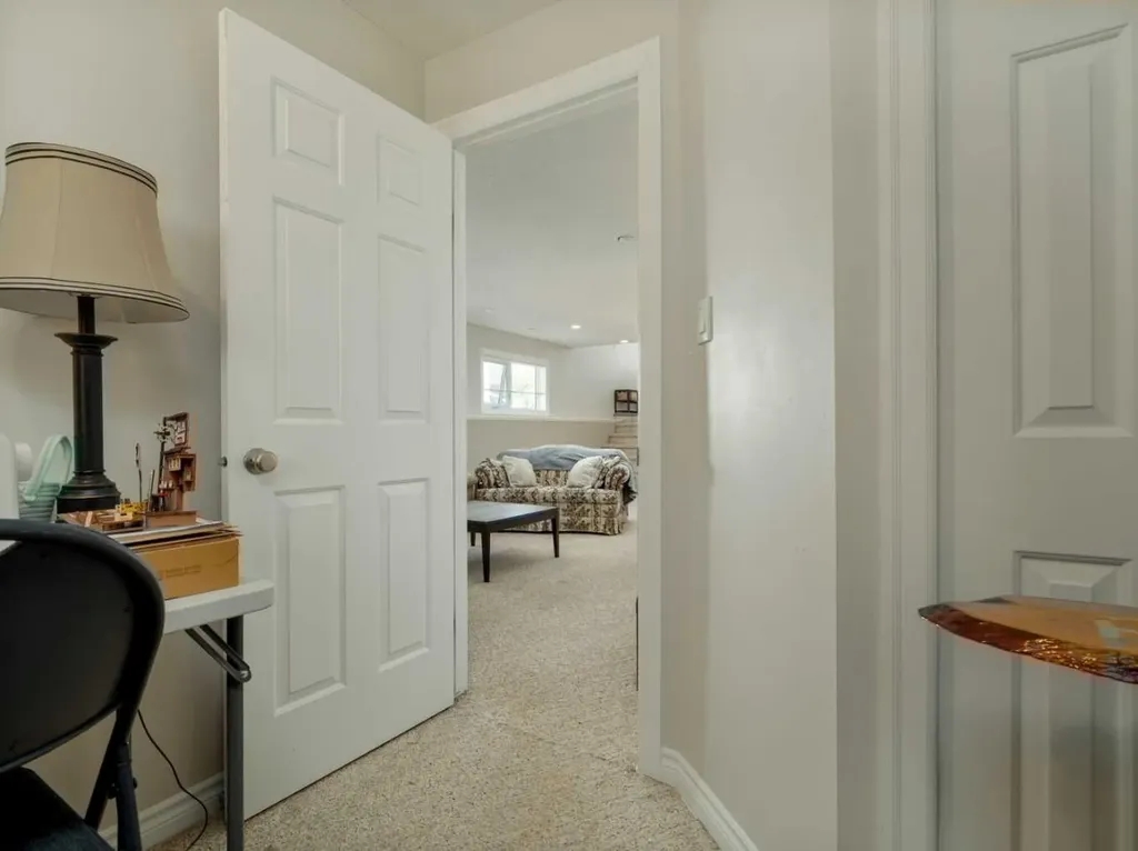 76 Blackfoot Crescent W Lethbridge AB T1K 7P7