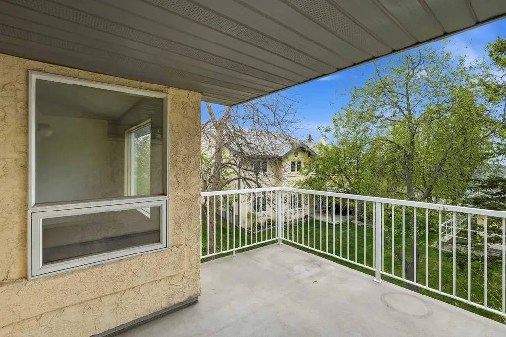 29 Edenwold Green NW Calgary AB T3A 5B8