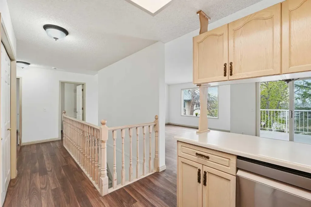 29 Edenwold Green NW Calgary AB T3A 5B8