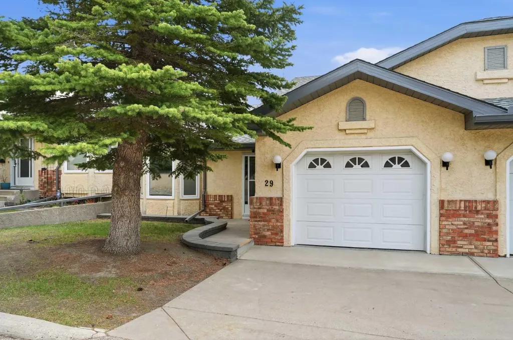 29 Edenwold Green NW Calgary AB T3A 5B8