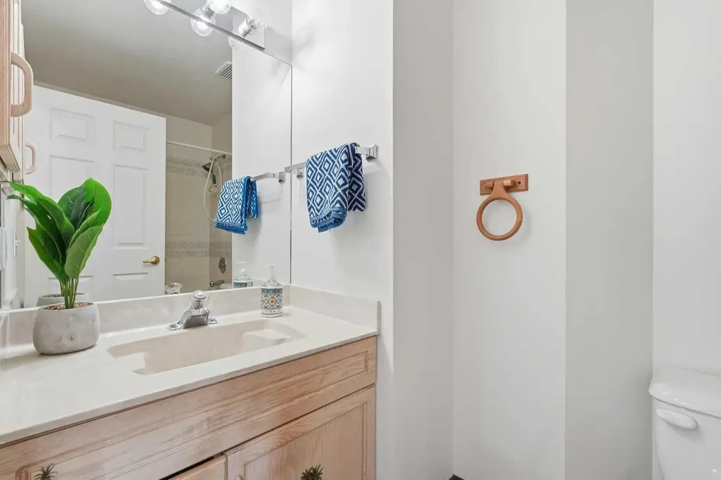 29 Edenwold Green NW Calgary AB T3A 5B8