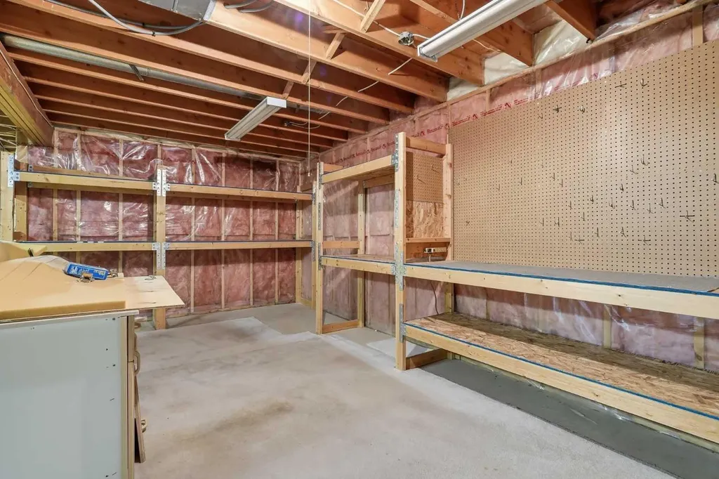 29 Edenwold Green NW Calgary AB T3A 5B8