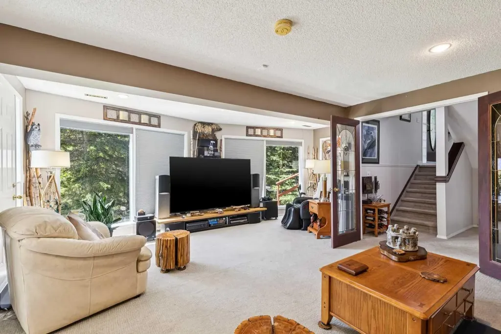 36 Cummer Place Bragg Creek AB T0L0K0