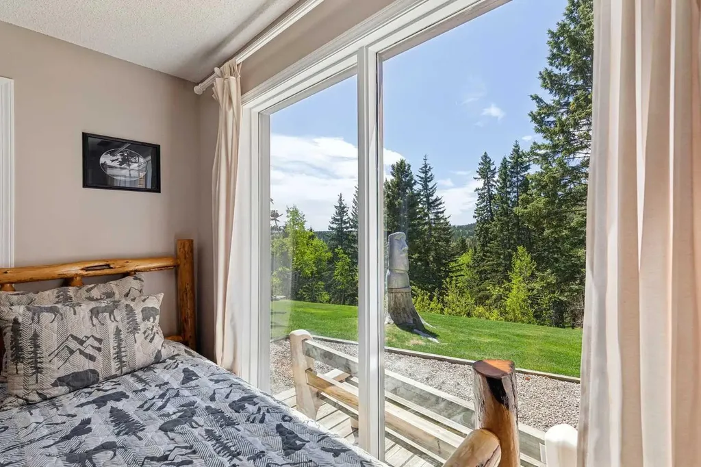 36 Cummer Place Bragg Creek AB T0L0K0