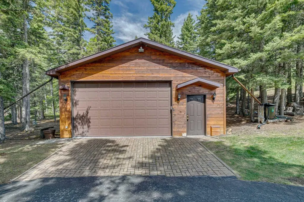 36 Cummer Place Bragg Creek AB T0L0K0