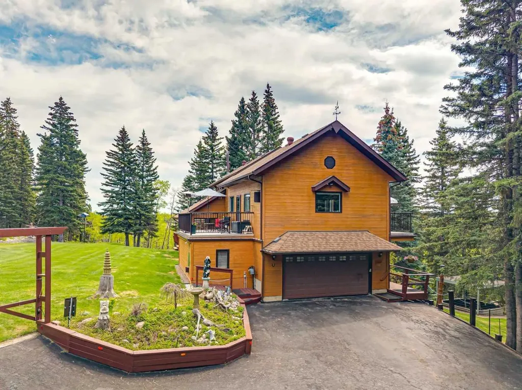 36 Cummer Place Bragg Creek AB T0L0K0