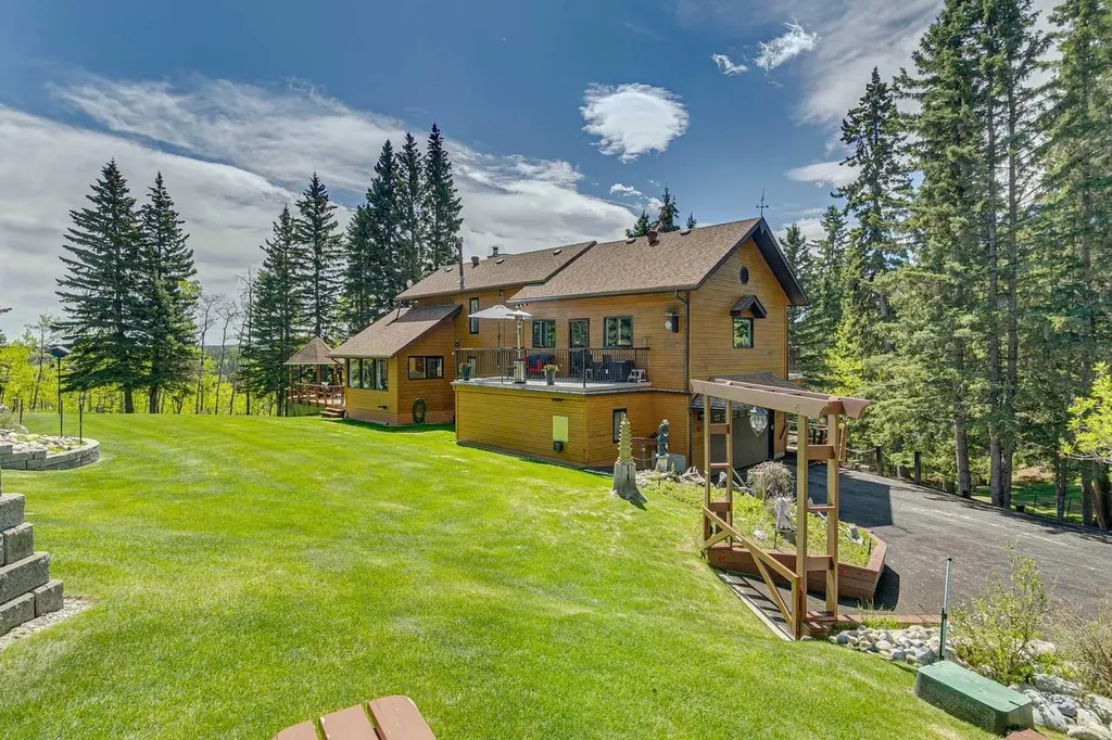 36 Cummer Place Bragg Creek AB T0L0K0