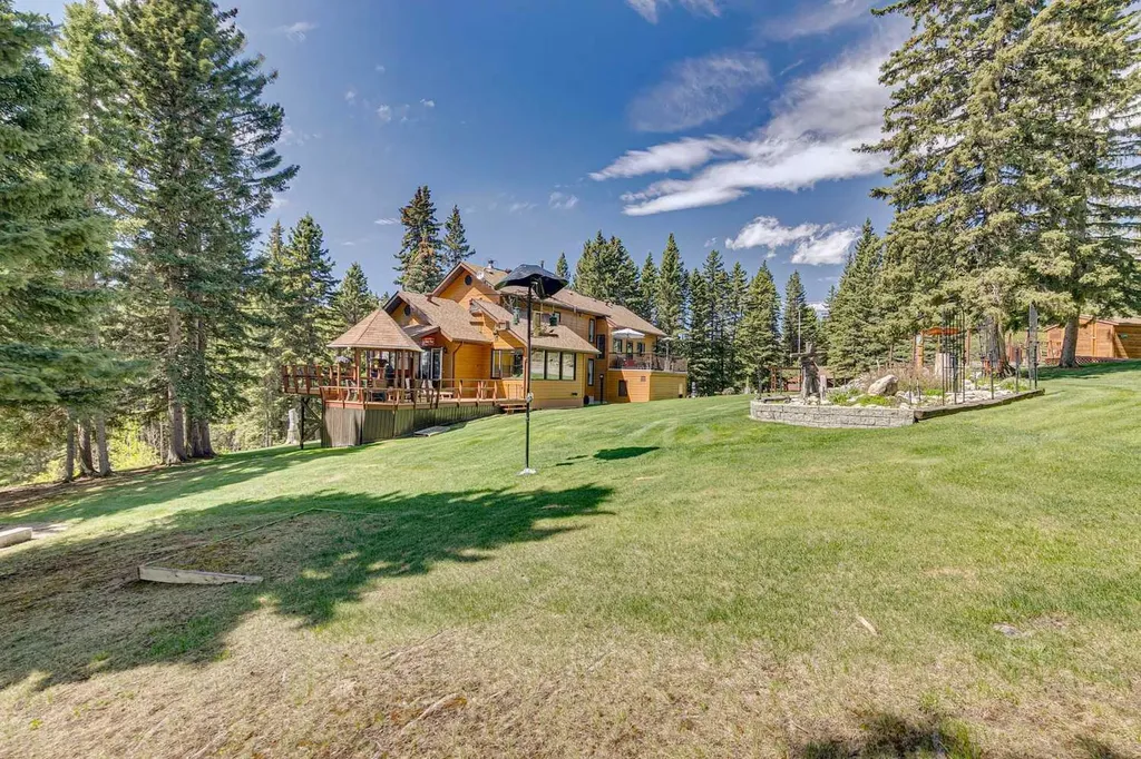 36 Cummer Place Bragg Creek AB T0L0K0