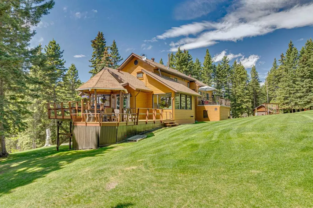 36 Cummer Place Bragg Creek AB T0L0K0