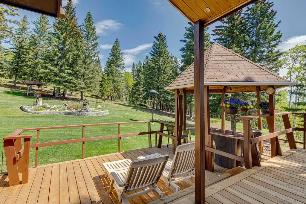 36 Cummer Place Bragg Creek AB T0L0K0