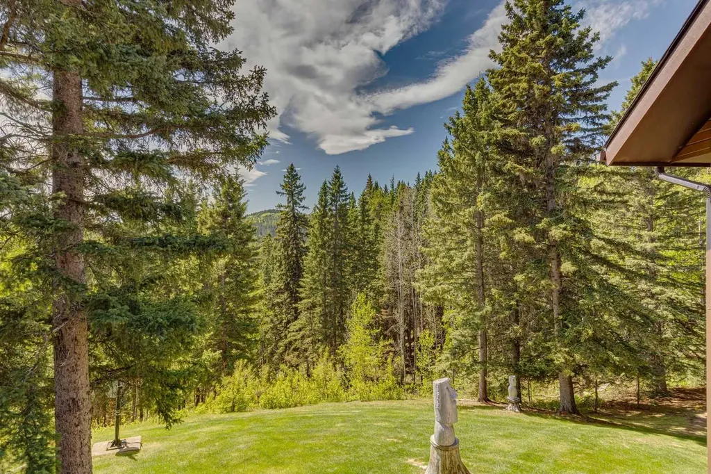 36 Cummer Place Bragg Creek AB T0L0K0