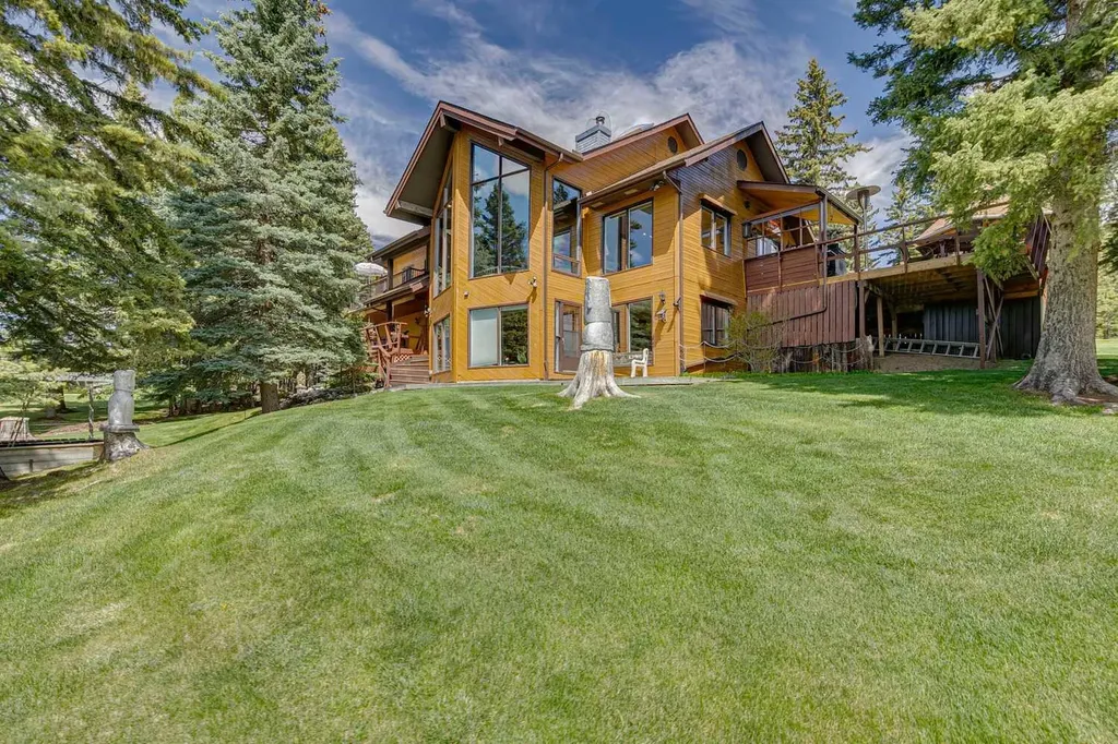 36 Cummer Place Bragg Creek AB T0L0K0