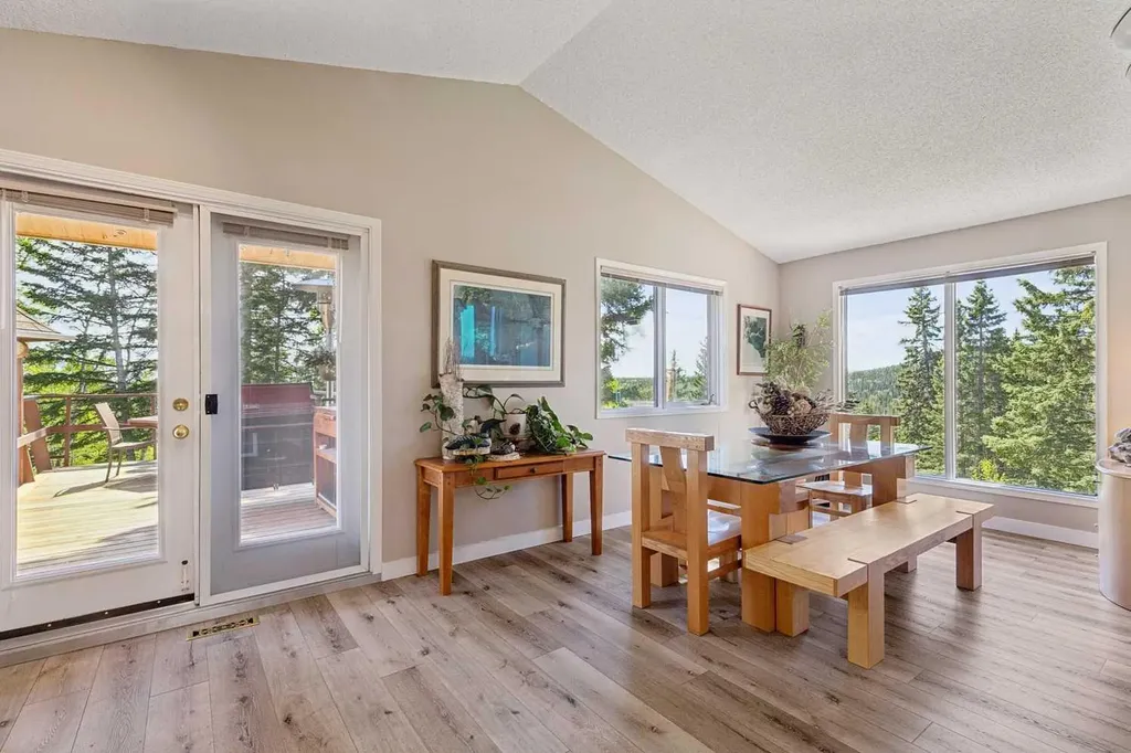 36 Cummer Place Bragg Creek AB T0L0K0