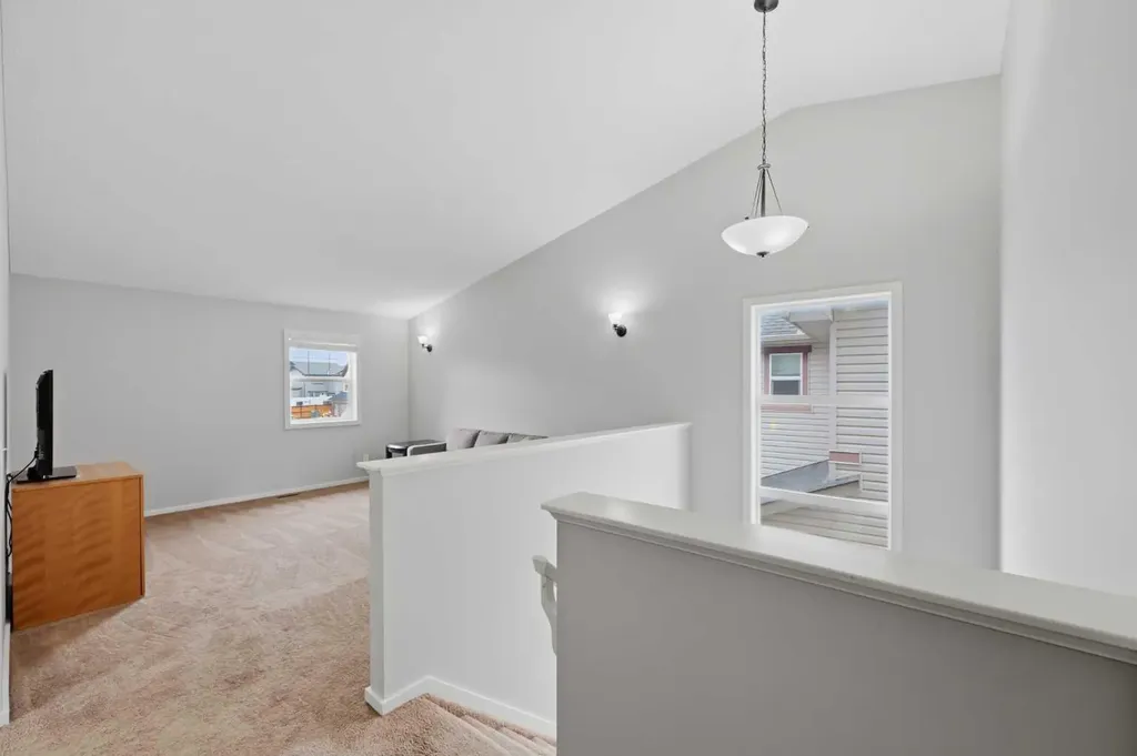 1198 Kingston Crescent SE Airdrie AB T4A 0E9