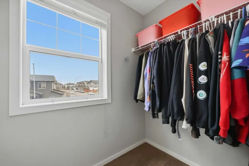 1198 Kingston Crescent SE Airdrie AB T4A 0E9