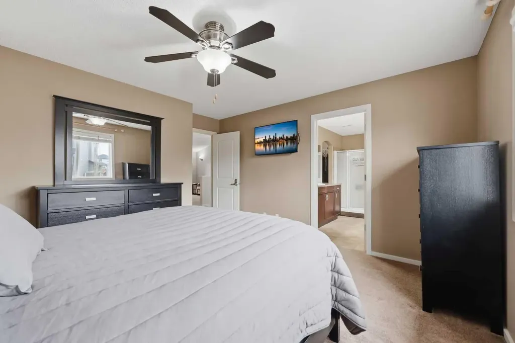1198 Kingston Crescent SE Airdrie AB T4A 0E9
