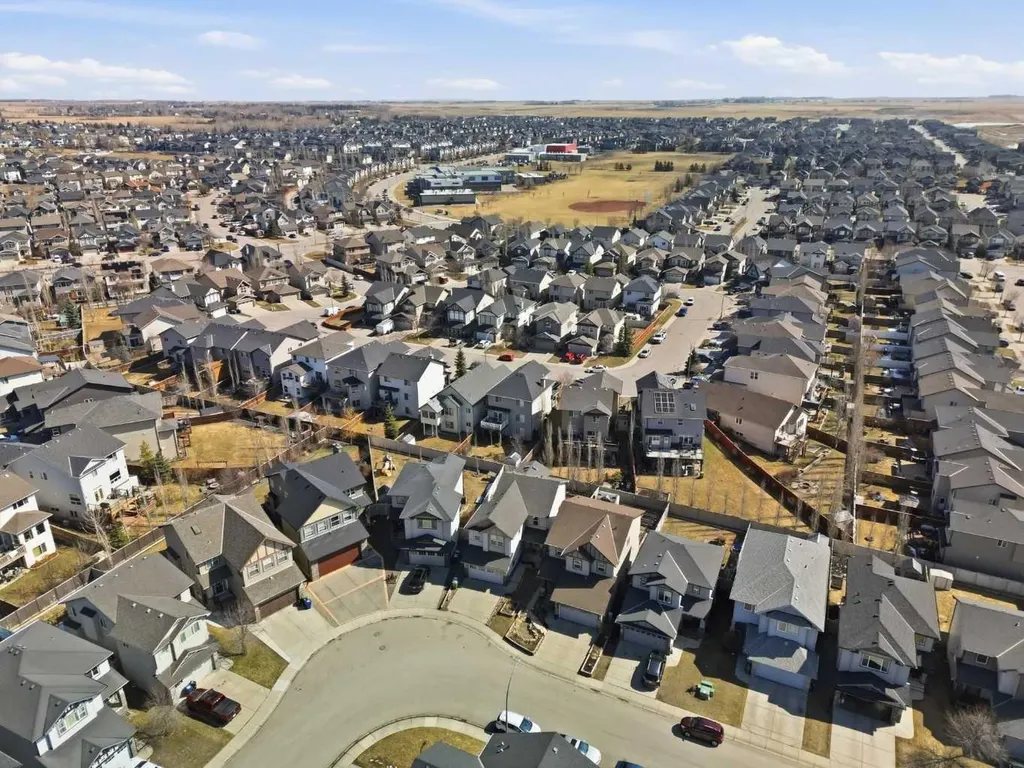 1198 Kingston Crescent SE Airdrie AB T4A 0E9