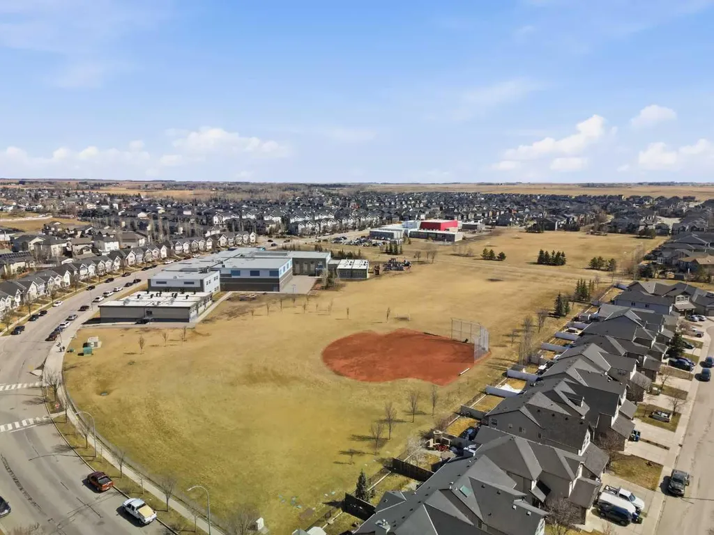1198 Kingston Crescent SE Airdrie AB T4A 0E9