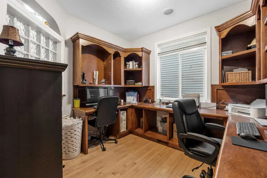 148 Westland Street Okotoks AB T1S 0B3
