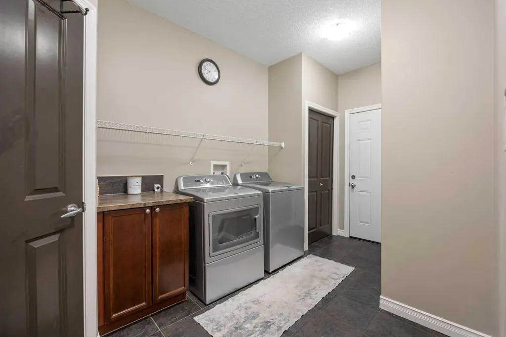 148 Westland Street Okotoks AB T1S 0B3