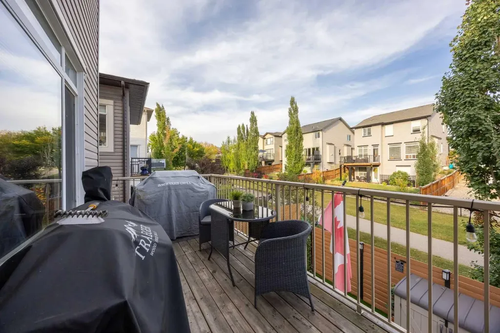 148 Westland Street Okotoks AB T1S 0B3