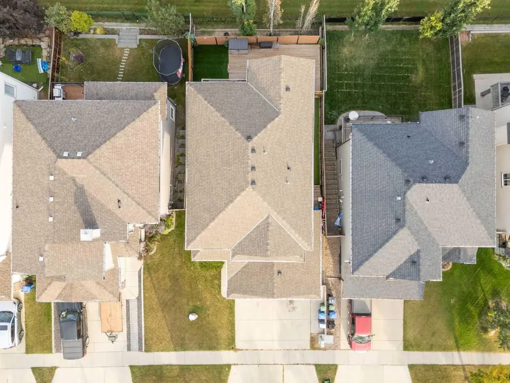 148 Westland Street Okotoks AB T1S 0B3
