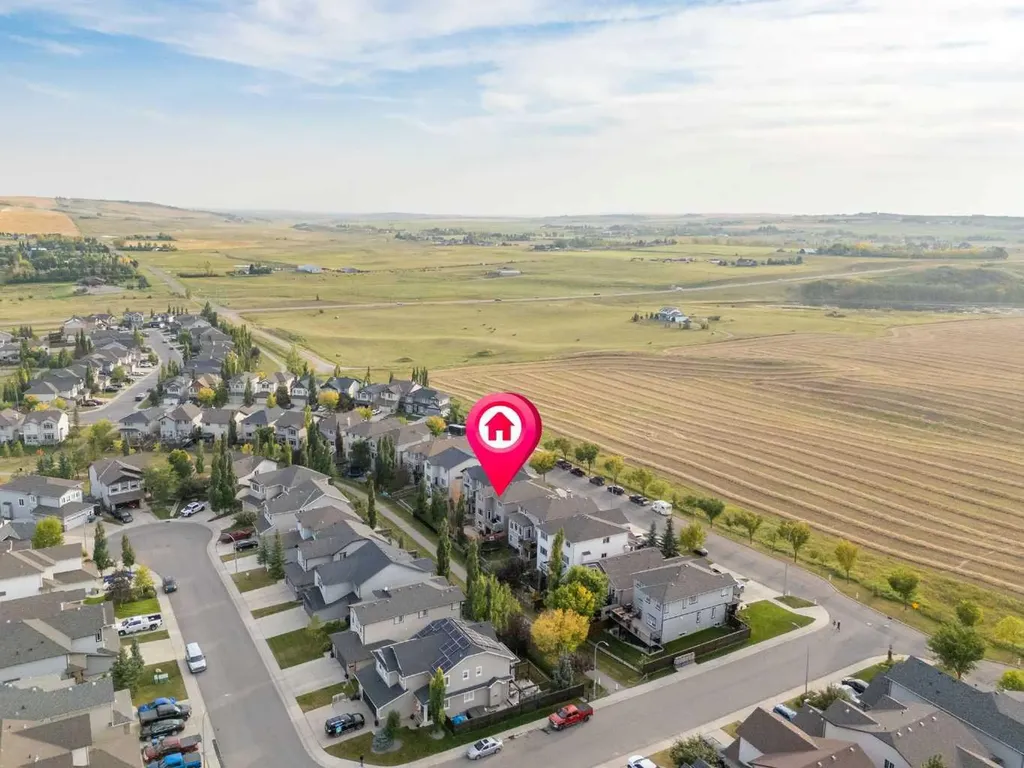 148 Westland Street Okotoks AB T1S 0B3
